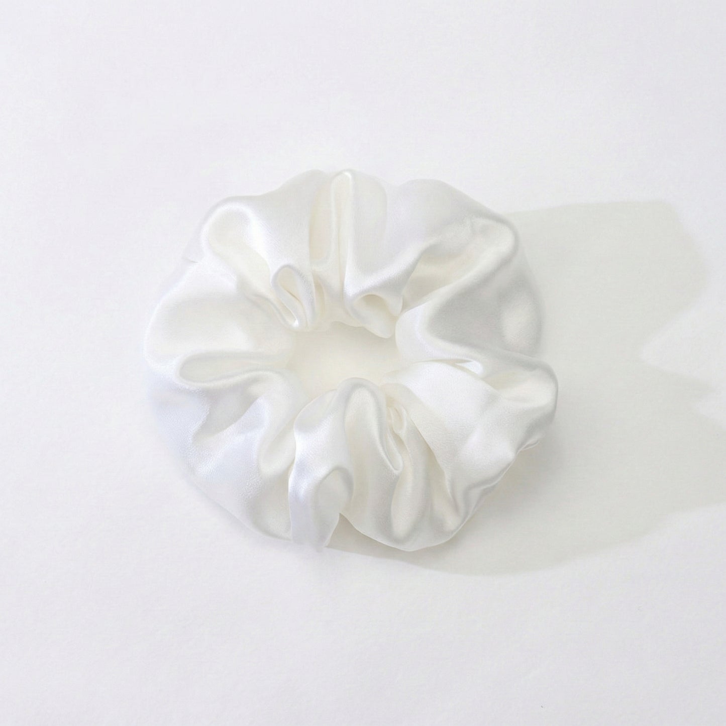 Premium Seiden Scrunchie | Haarpflege und Haarbruch Schutz | 100% Maulbeerseide
